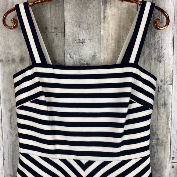 Michael Kors Navy Nautical Striped Dress Sz 6 New! - Picture 3 of 8